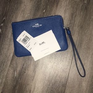 NEW COACH WRISTLET